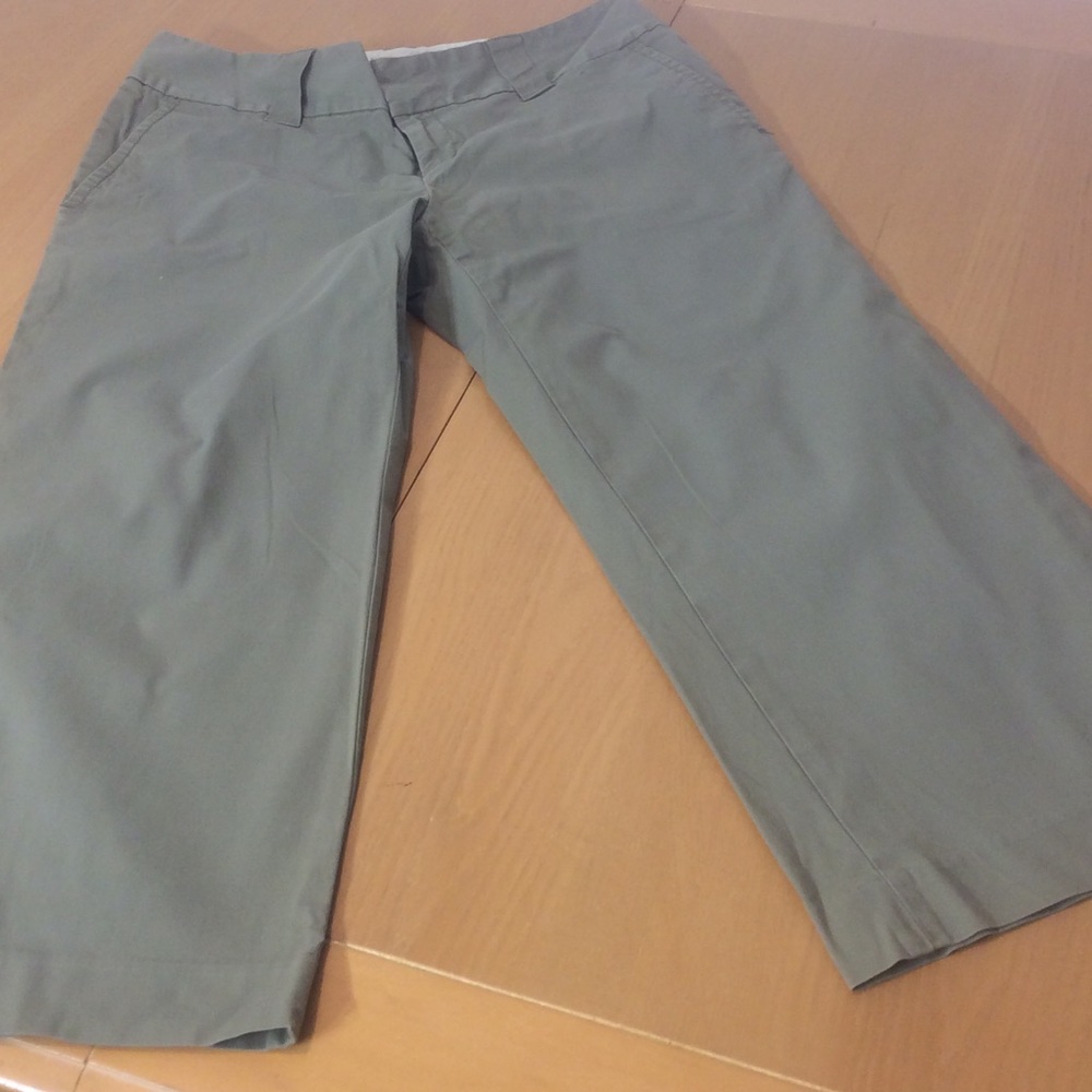 Banana Republic Light Sage Cropped Straight-Leg Pants